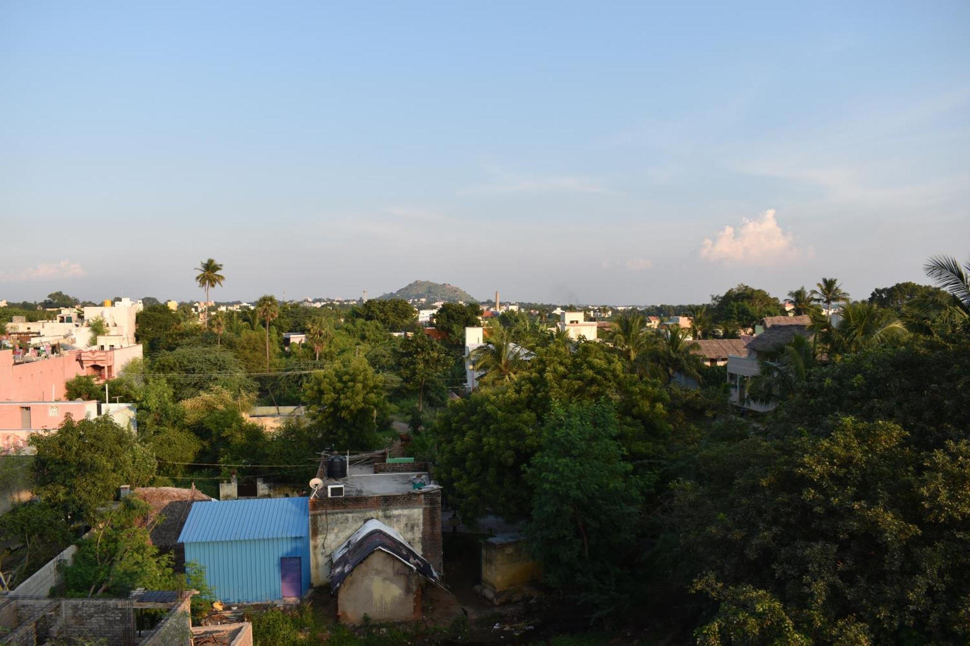 Rainbow Guest House Tiruvannāmalai Exteriör bild
