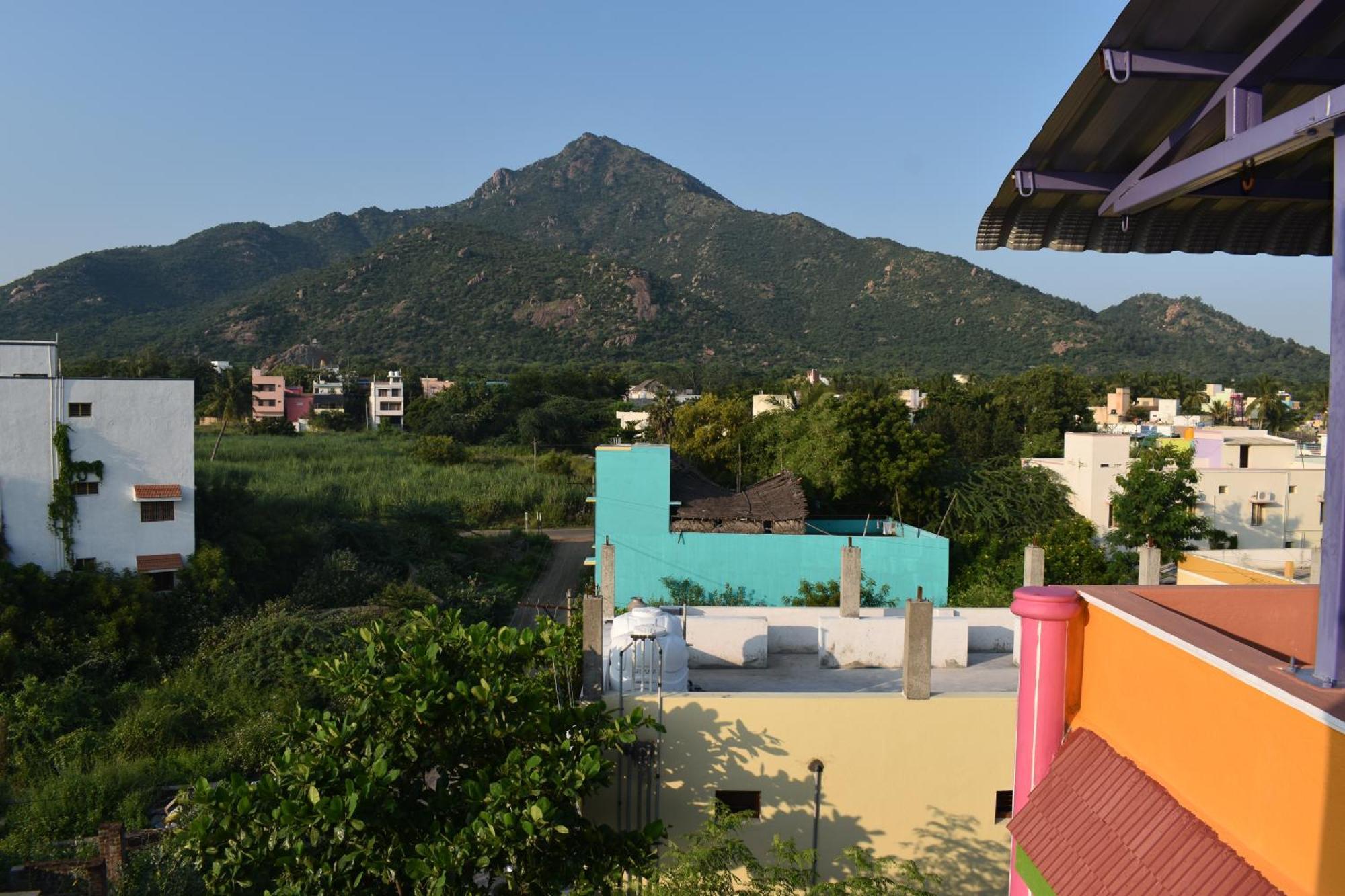 Rainbow Guest House Tiruvannāmalai Exteriör bild
