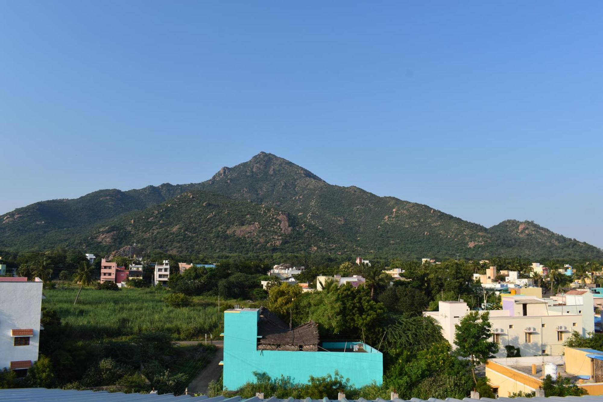 Rainbow Guest House Tiruvannāmalai Exteriör bild