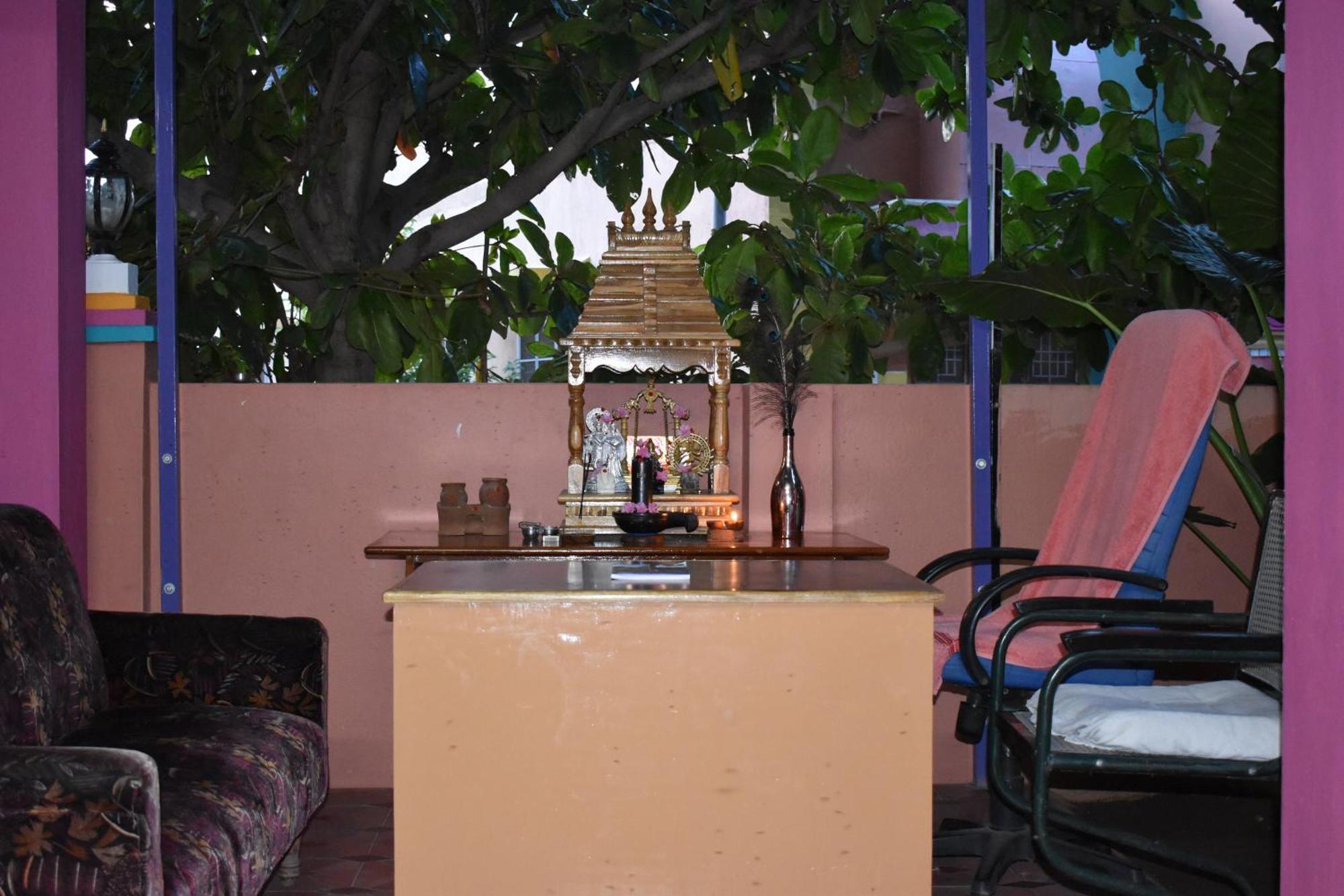 Rainbow Guest House Tiruvannāmalai Exteriör bild