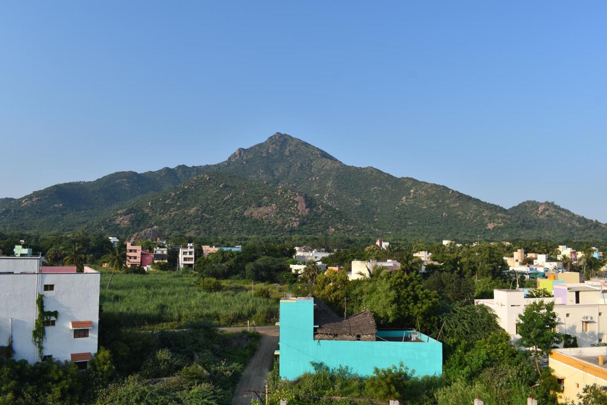 Rainbow Guest House Tiruvannāmalai Exteriör bild