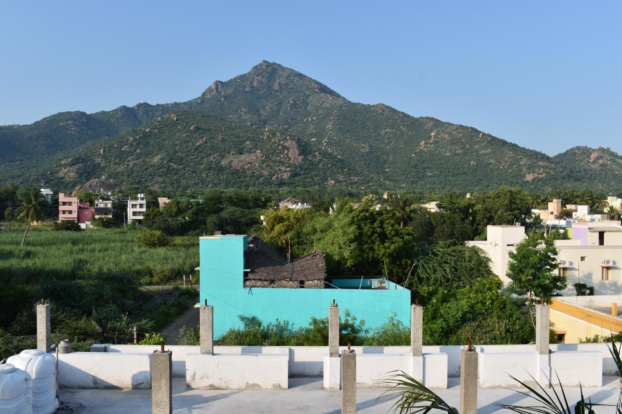 Rainbow Guest House Tiruvannāmalai Exteriör bild